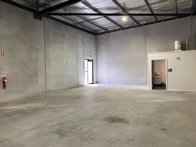 Warehouse for rent in Bathurst, New South Wales
