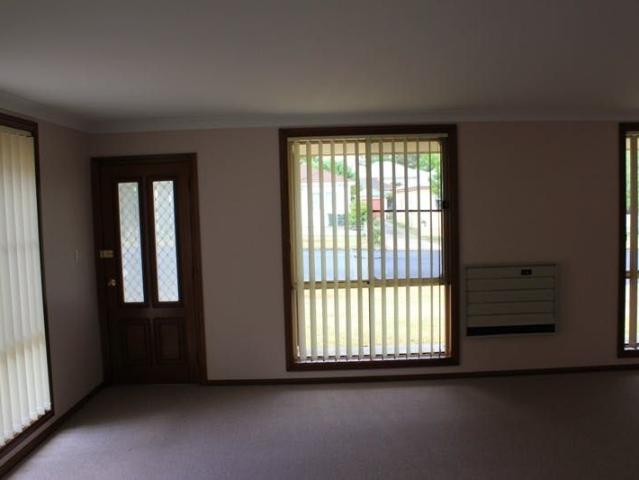 Townhouse for rent in Bathurst, New South Wales