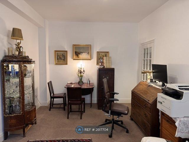 Apartment for rent in Bayswater, Greater London