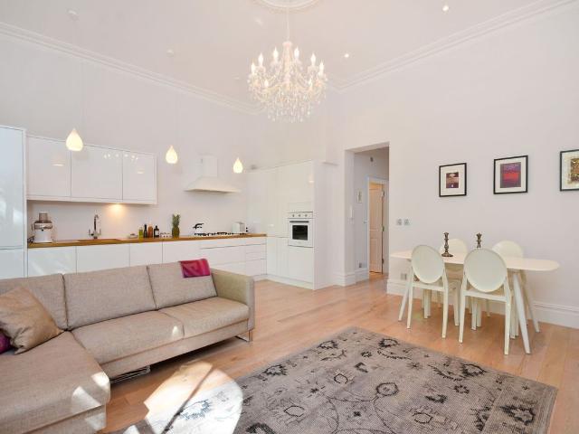 Apartment for rent in Bayswater, Greater London