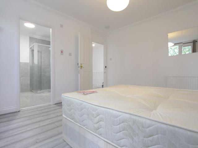 Room for rent in Bayswater, Greater London