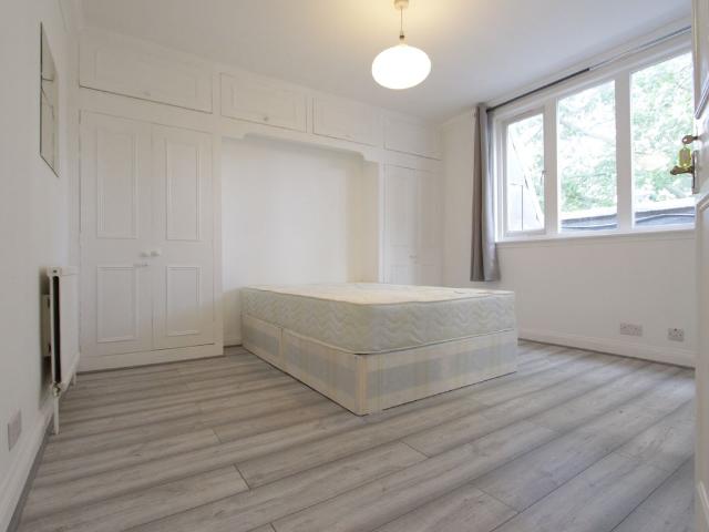 Room for rent in Bayswater, Greater London