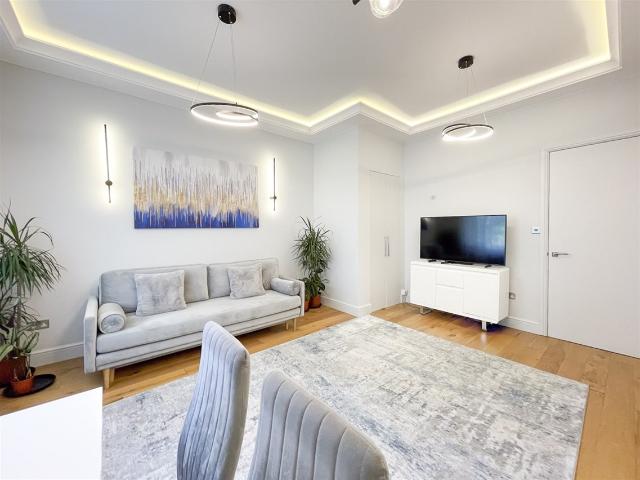 Apartment for rent in Bayswater, Greater London
