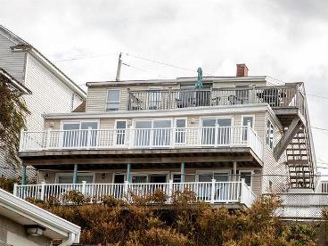Condo for sale in Hull