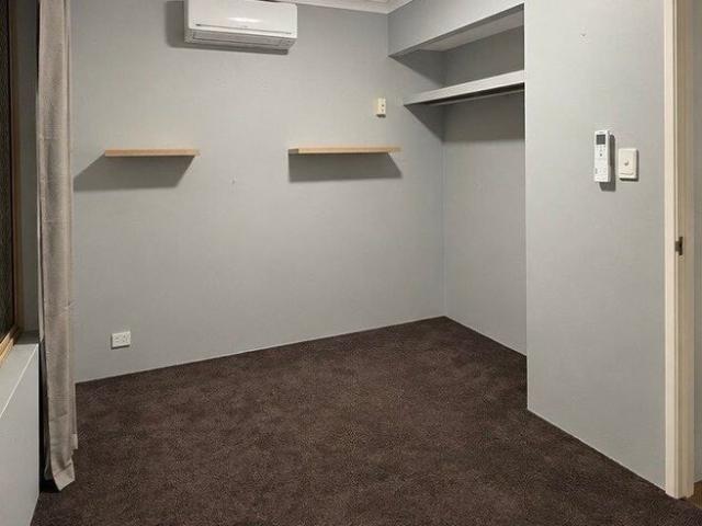 Room for rent in Cockburn, Western Australia