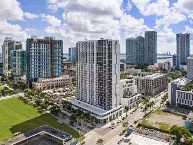 Condo for rent in Miami