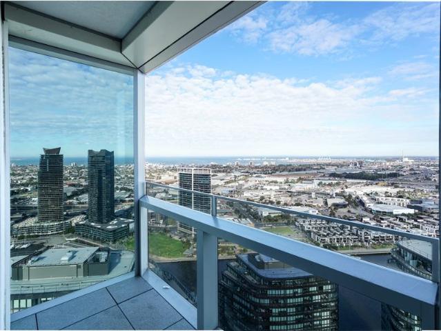 Apartment for rent in Victoria Harbour, Melbourne