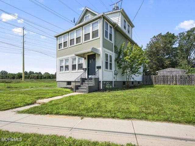 House for sale in Avenel, New Jersey