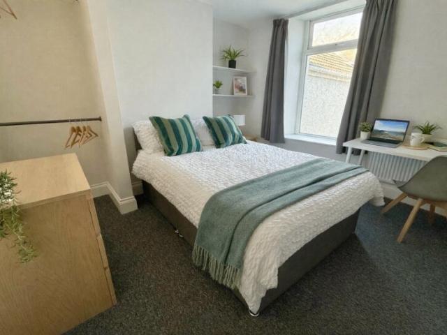 House for rent in Nangreaves, Wales