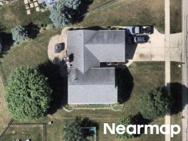 House for sale in Mchenry, Illinois