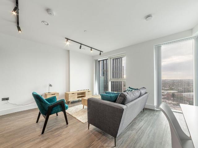 Apartment for rent in London Borough of Ealing, Park Royal