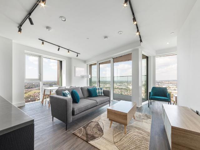Apartment for rent in London Borough of Ealing, Park Royal