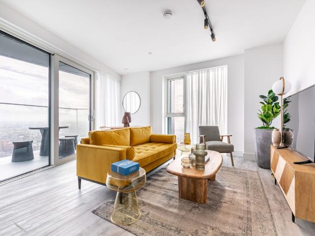 Apartment for rent in London Borough of Ealing, Park Royal