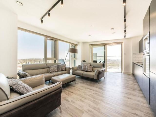 Apartment for rent in London Borough of Ealing, Park Royal