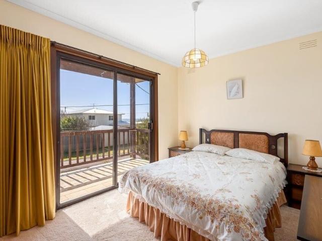 Room for rent in Portarlington, Victoria