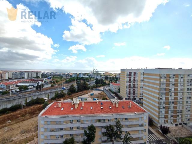 Apartamento venda em Santiago Dos Velhos, Lisboa