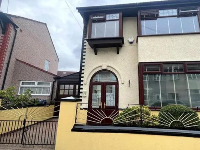 House for rent in Calderstones