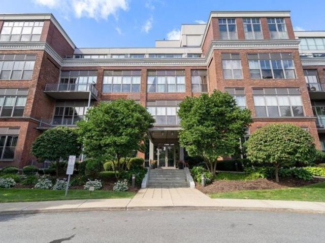 Condo for sale in Gove Street, Boston