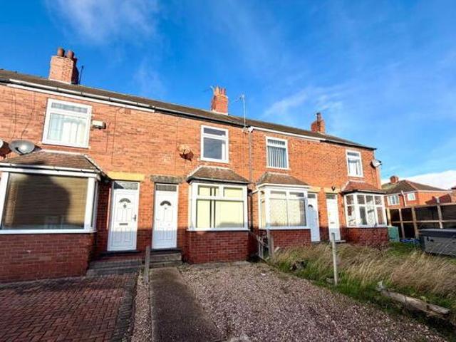 House for sale in Pogmoor, South Yorkshire