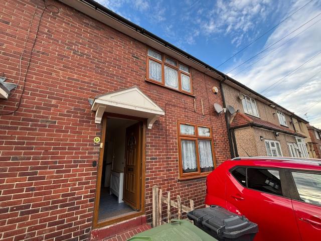 House for rent in London Borough of Barking and Dagenham, Greater London