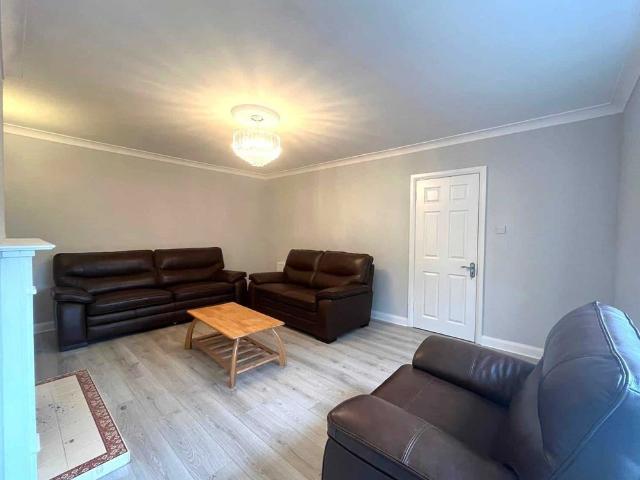 House to rent in Bluebell, North Tipperary