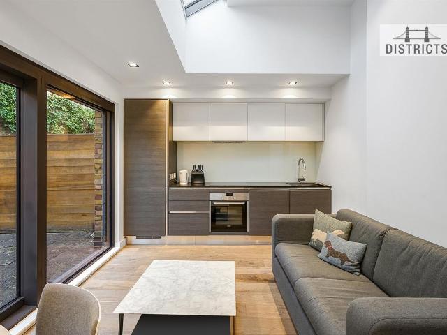 Apartment for rent in Clapham, Greater London