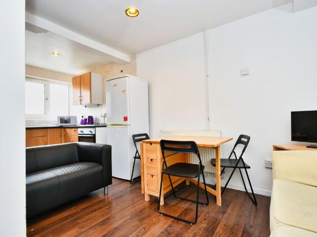 House for rent in Mile End, Greater London
