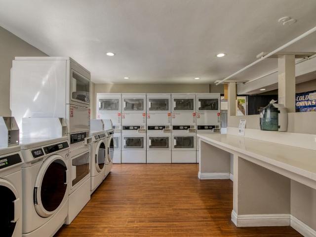 Apartment for rent in Fullerton, California