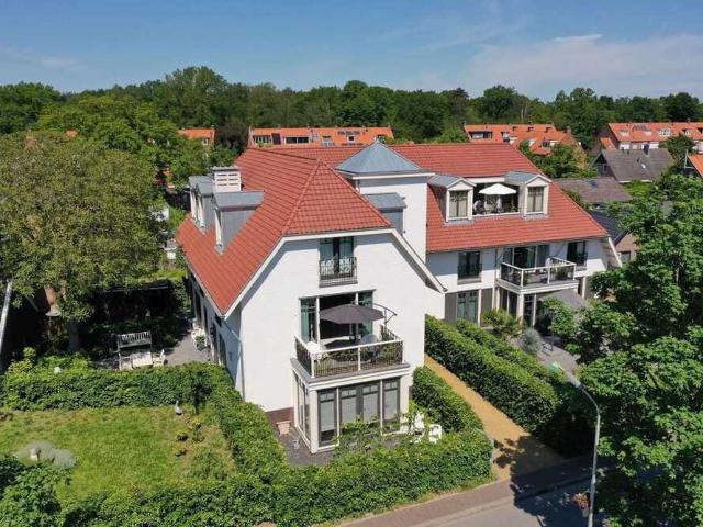 Appartement te huur in Muiderberg, Noord Holland