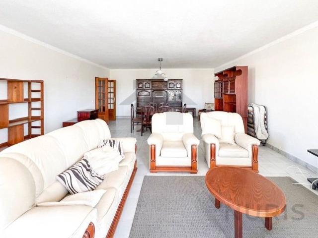 Apartamento alugar em Faro