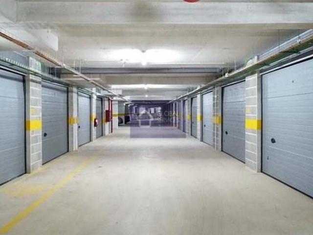 Garagem alugar em Portimão, Faro
