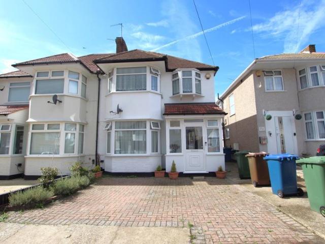 House for rent in Queensbury, Greater London