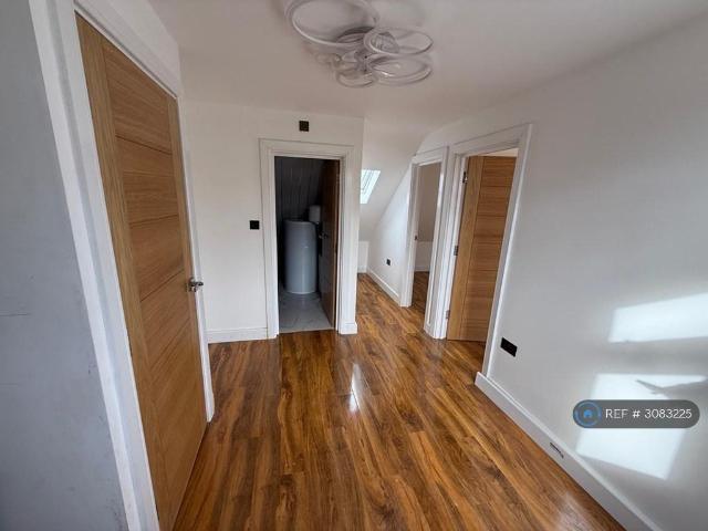 House for rent in London Borough of Barking and Dagenham, Greater London