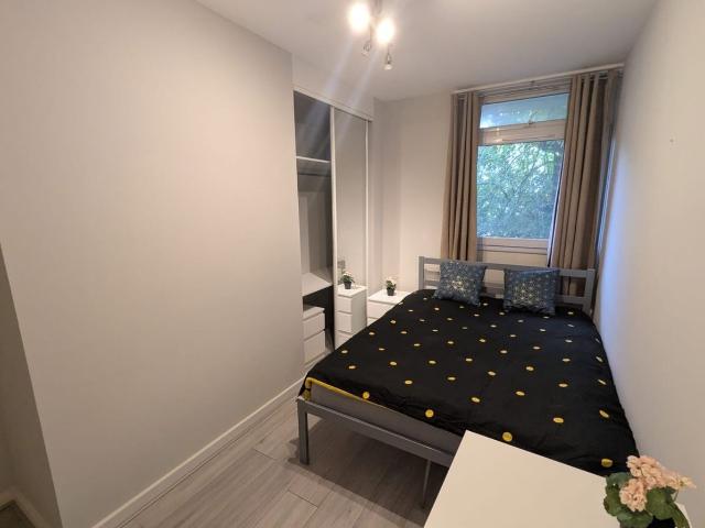 Room for rent in Stockwell, Greater London