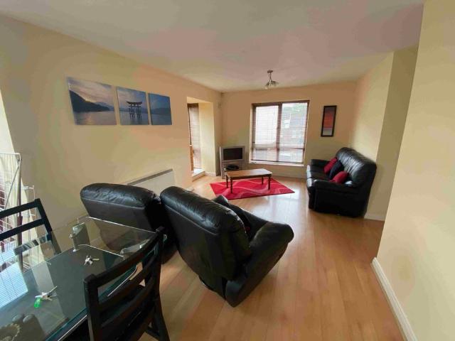 Apartment to rent in Bluebell, North Tipperary