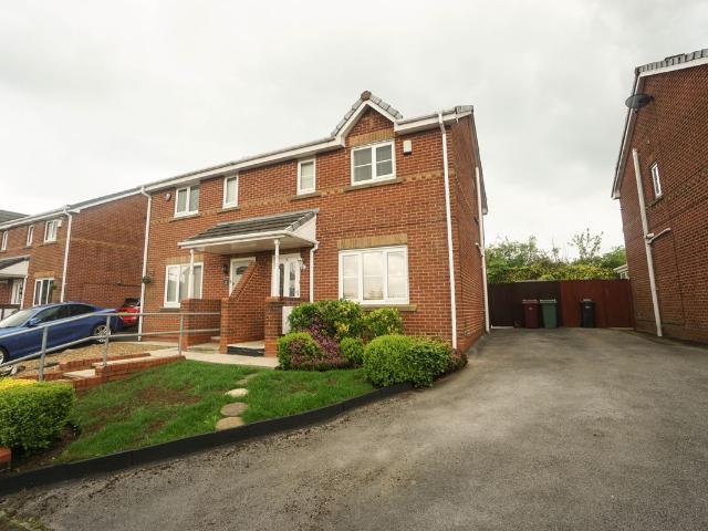 House for rent in Lee Bank, Greater Manchester