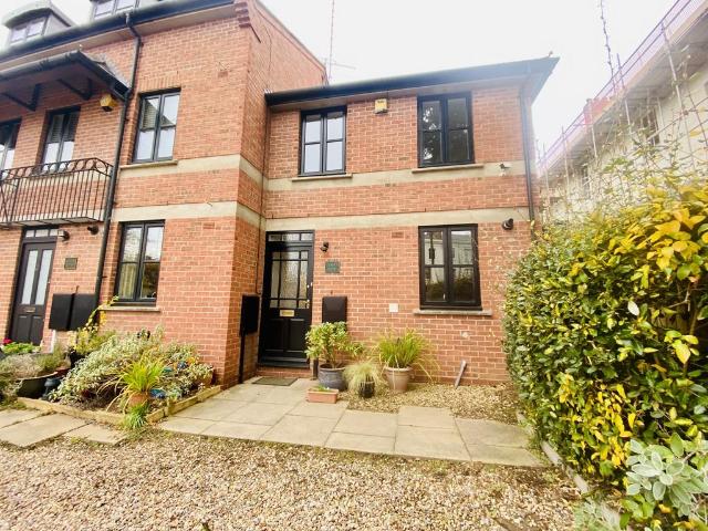House for rent in Milverton, Green Close