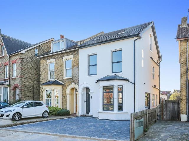 Apartment for rent in London Borough of Croydon, Greater London