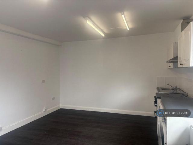 Apartment for rent in London Borough of Croydon, South Norwood