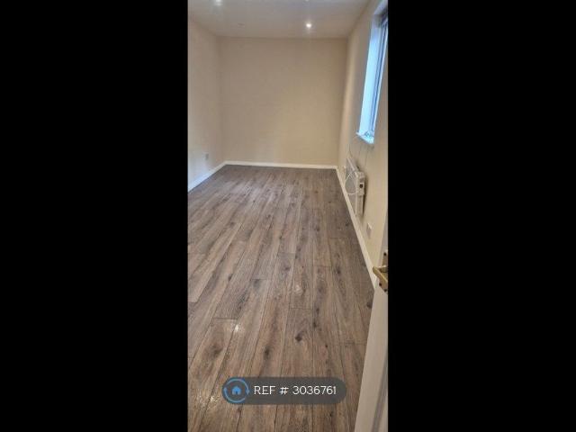 Studio for rent in London Borough of Croydon, South Norwood
