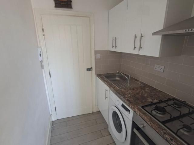 Studio for rent in London Borough of Croydon, Greater London