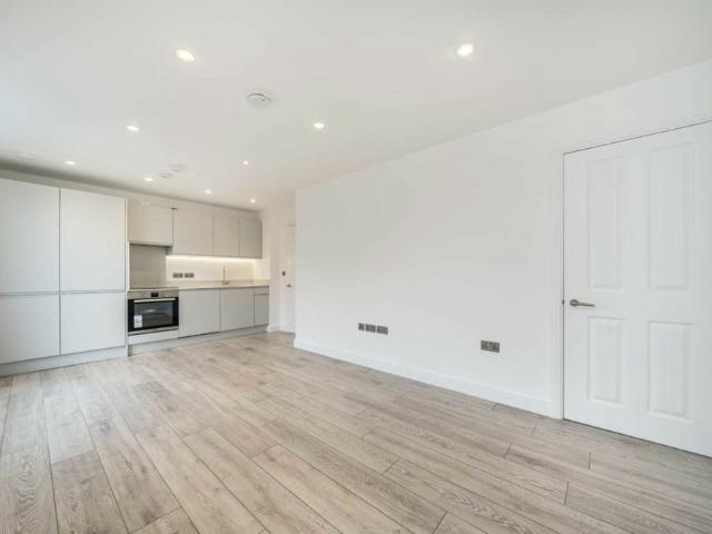 Apartment for rent in London Borough of Croydon, Isle Of Man