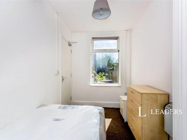 House for rent in Staniland, Boston