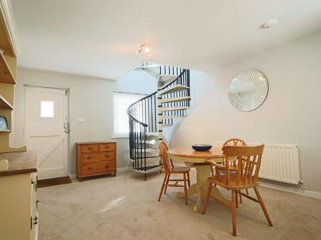 Apartment for rent in Hotwells, Feckenham