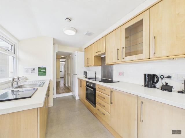 Apartment for rent in Watergate, Devon