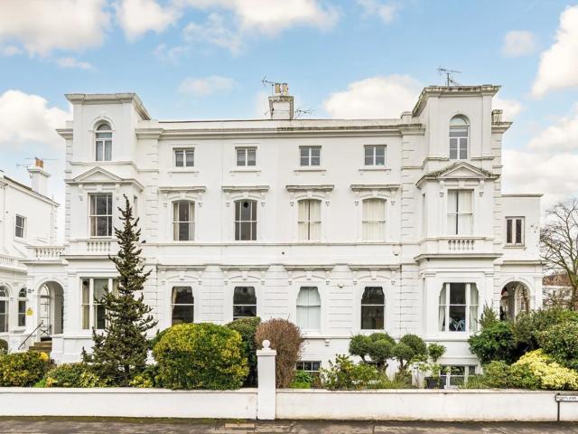 Apartment for rent in St Margarets, Greater London