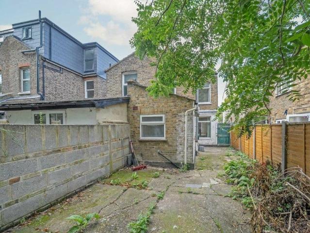 House for rent in Kingston Upon Thames, Norbiton
