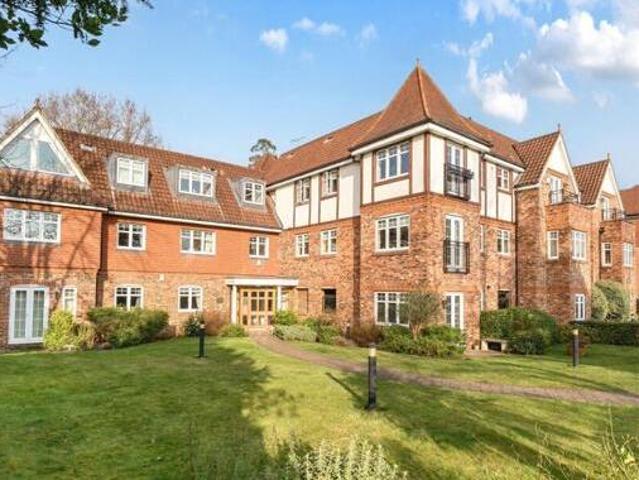 House for sale in Weybridge, Elmbridge