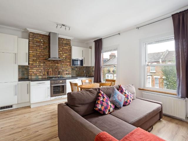 Apartment for rent in Kensal Town, Greater London
