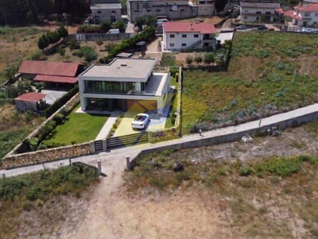 Terreno venda em Felgueiras, Porto